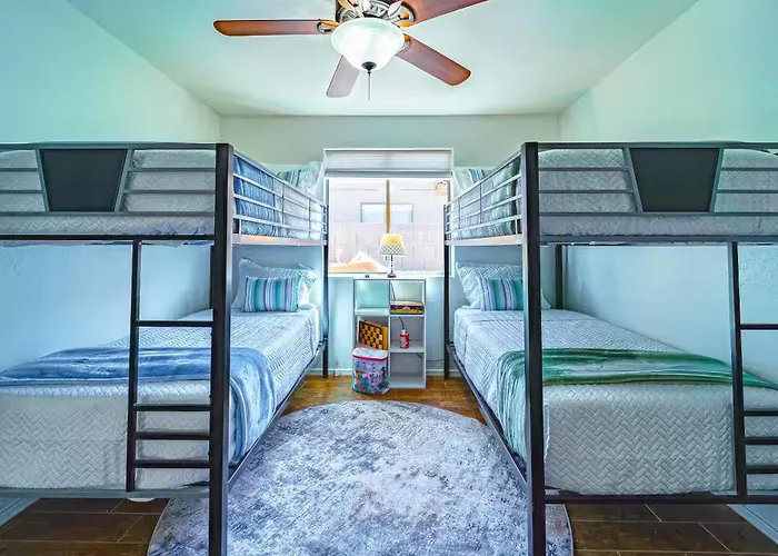 Spacious 4br Retreat Htd Pool Wifi