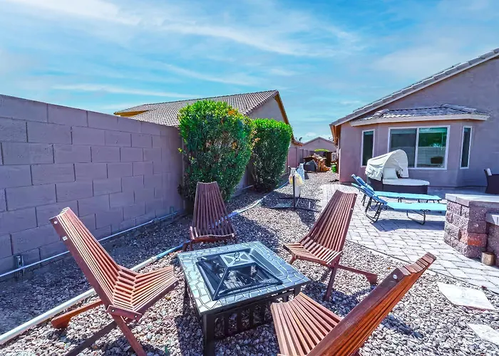 Holiday home Spacious 4br Retreat Htd Pool Wifi