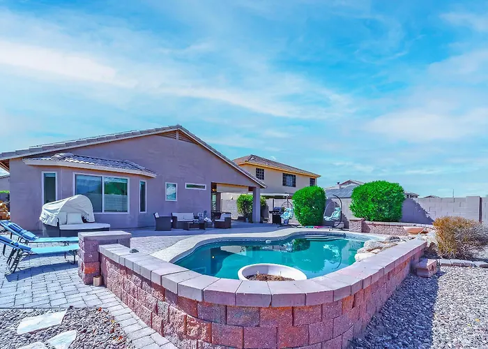 Spacious 4br Retreat Htd Pool Wifi